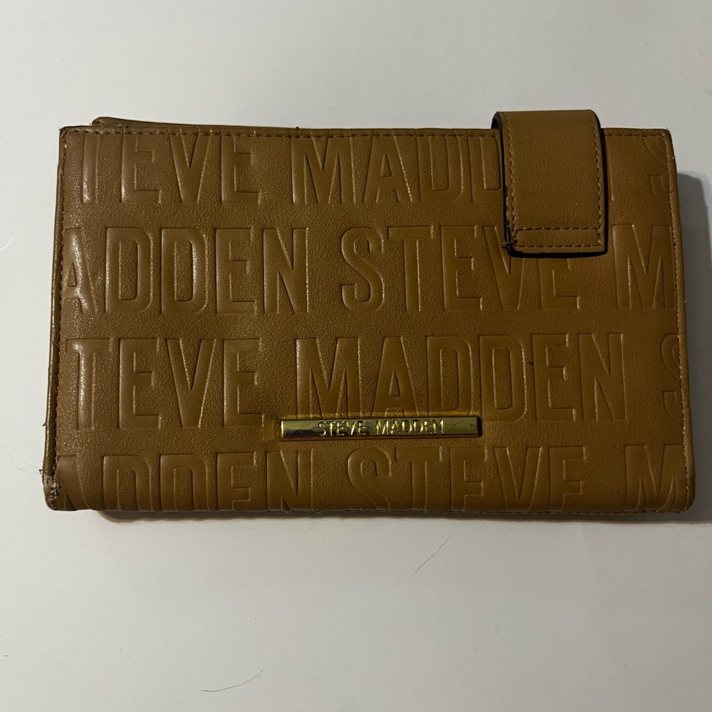 Steve Madden Tan Embossed Wallet